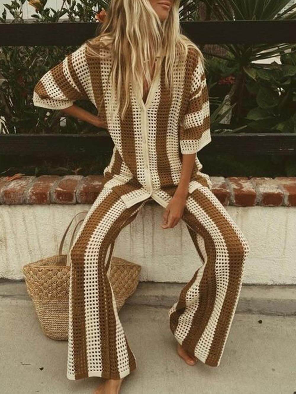Ensemble chemise rayée ample col en V évidé et pantalon large