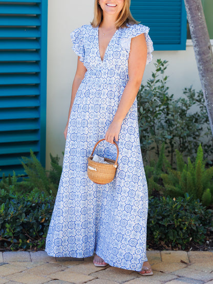 Robe longue à manches flottantes et col en V médaillon bleu