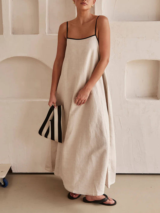 Robe salopette évasée d'été à bretelles contrastantes