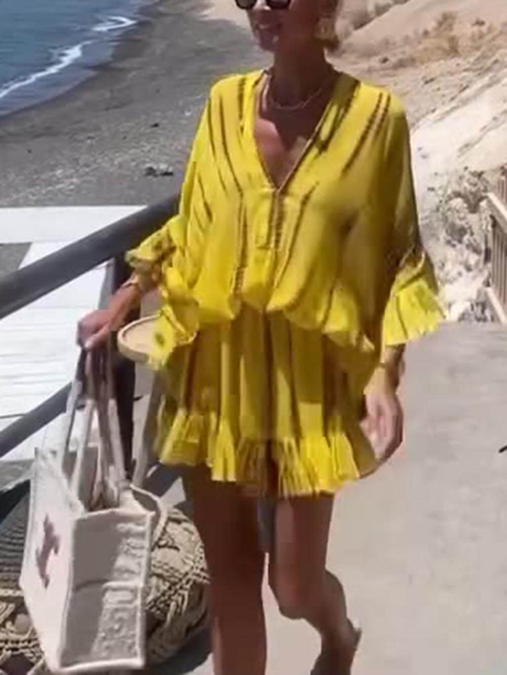 Mini-robe kaftan ample à manches chauve-souris, ourlet volanté, taille élastique et imprimé tie-dye unique