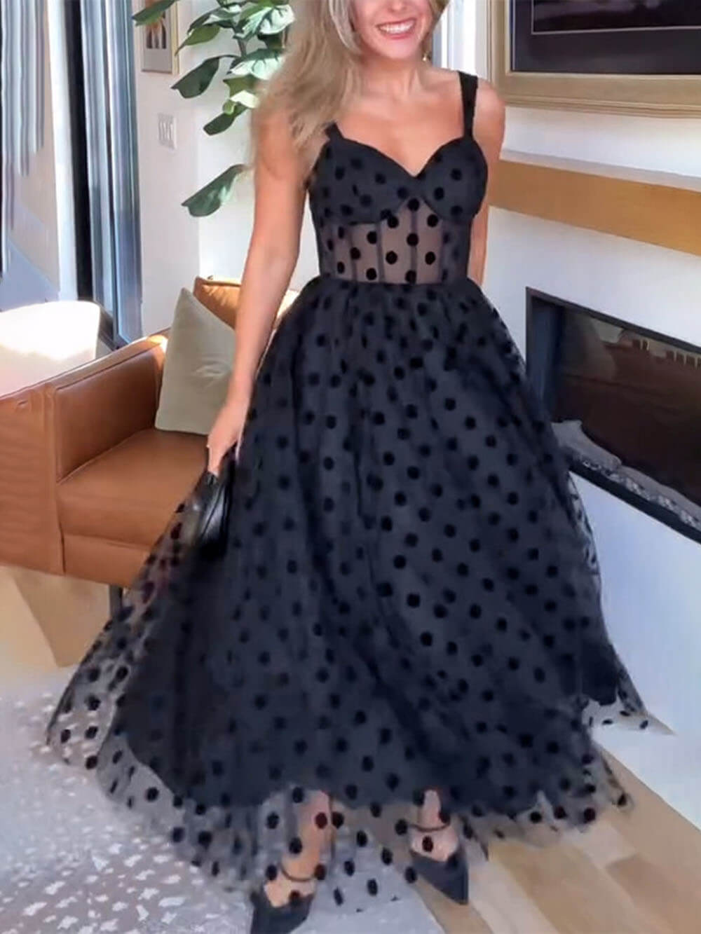 Exquise Robe Midi bustier sans bretelles en tulle à pois et coupe trapèze