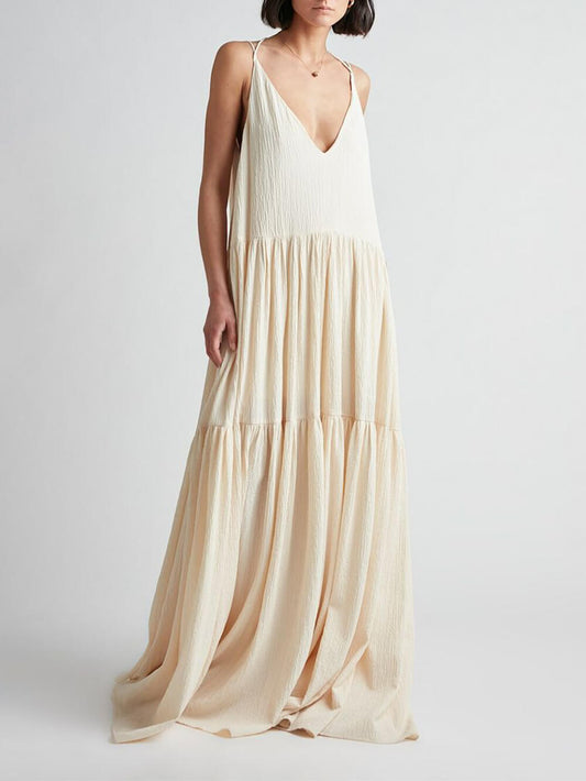 Robe longue à fines bretelles et col en V profond pour les vacances d'été