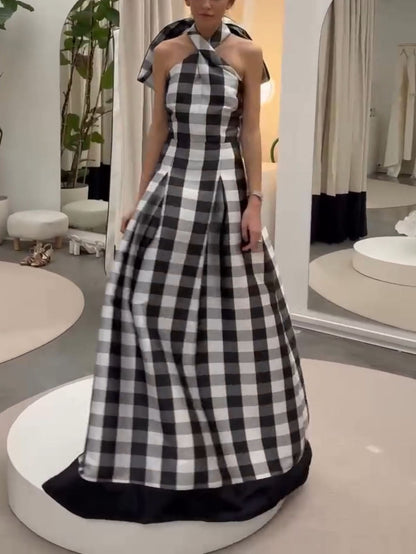 Robe longue classique à col montant et imprimé écossais