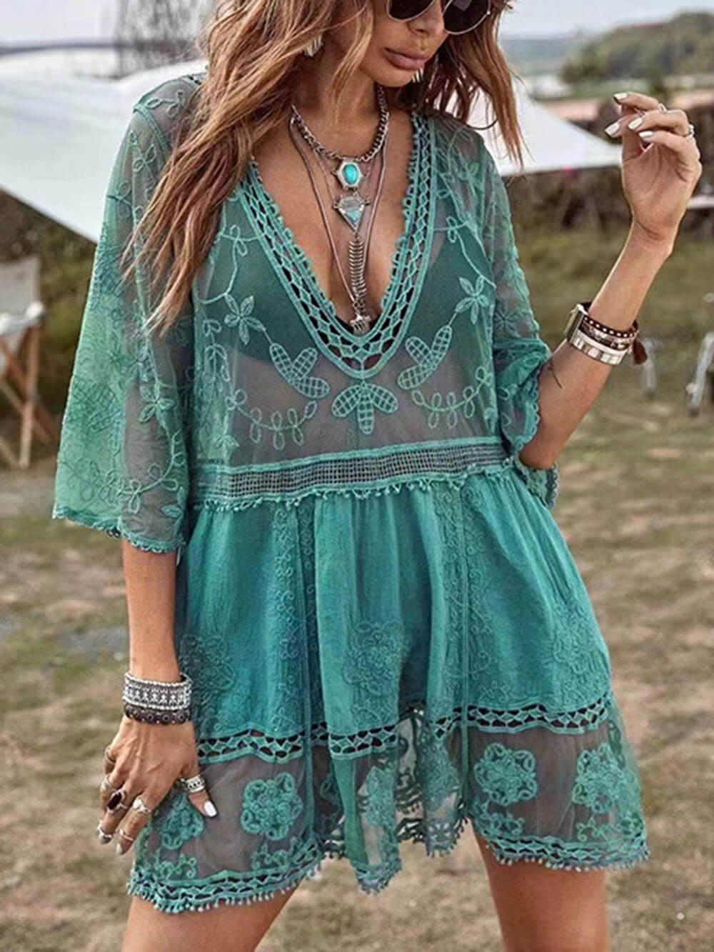 Robe de plage bikini décontractée en dentelle ajourée