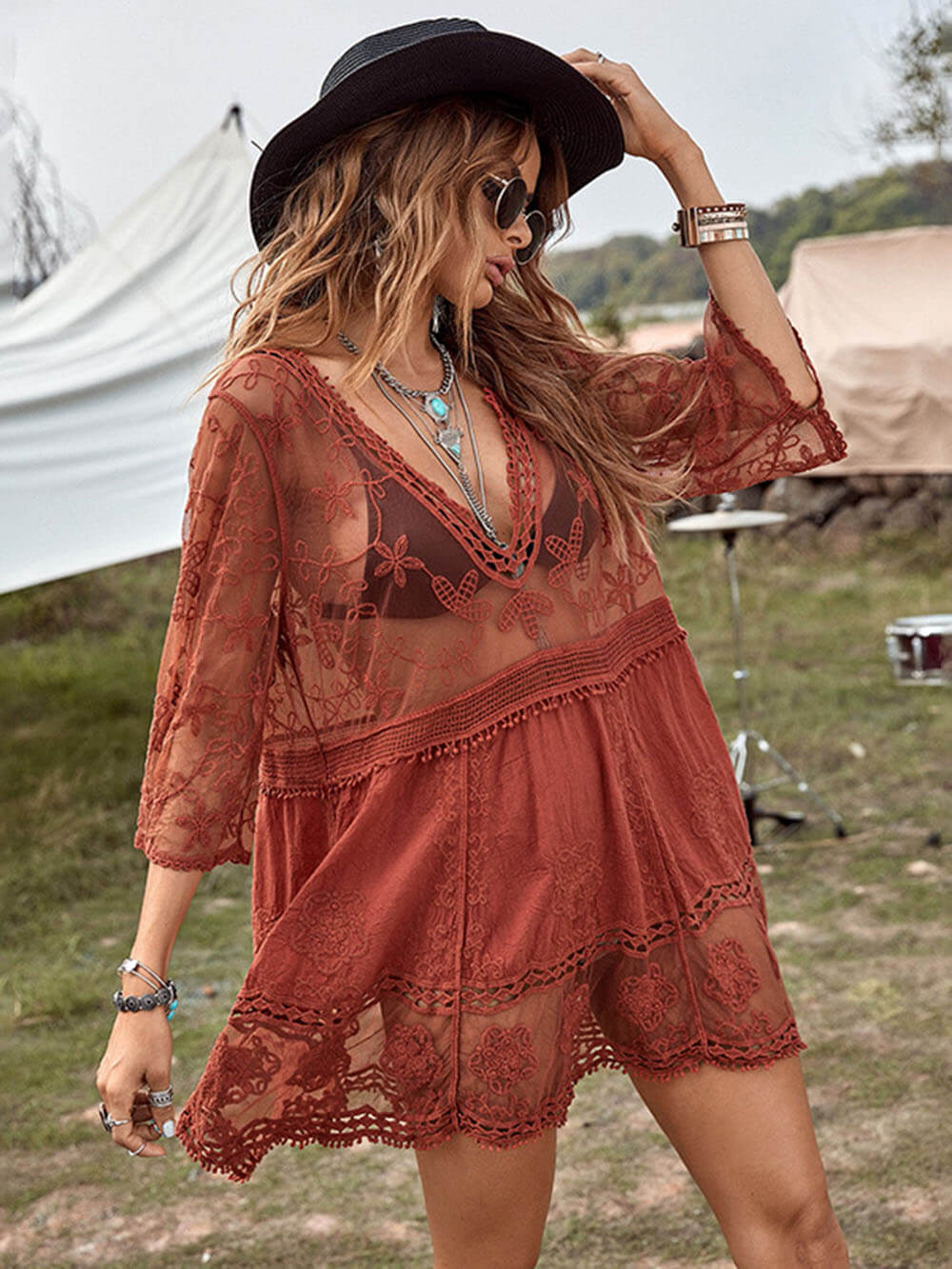 Robe de plage bikini décontractée en dentelle ajourée