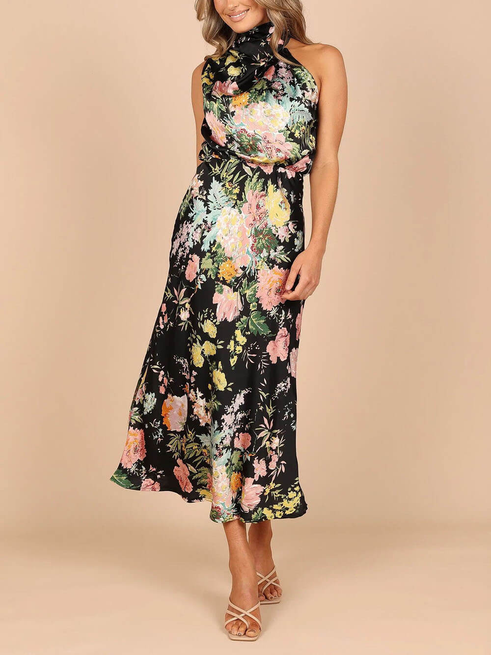 Robe longue fleurie à encolure dos-nu et taille élastiquée