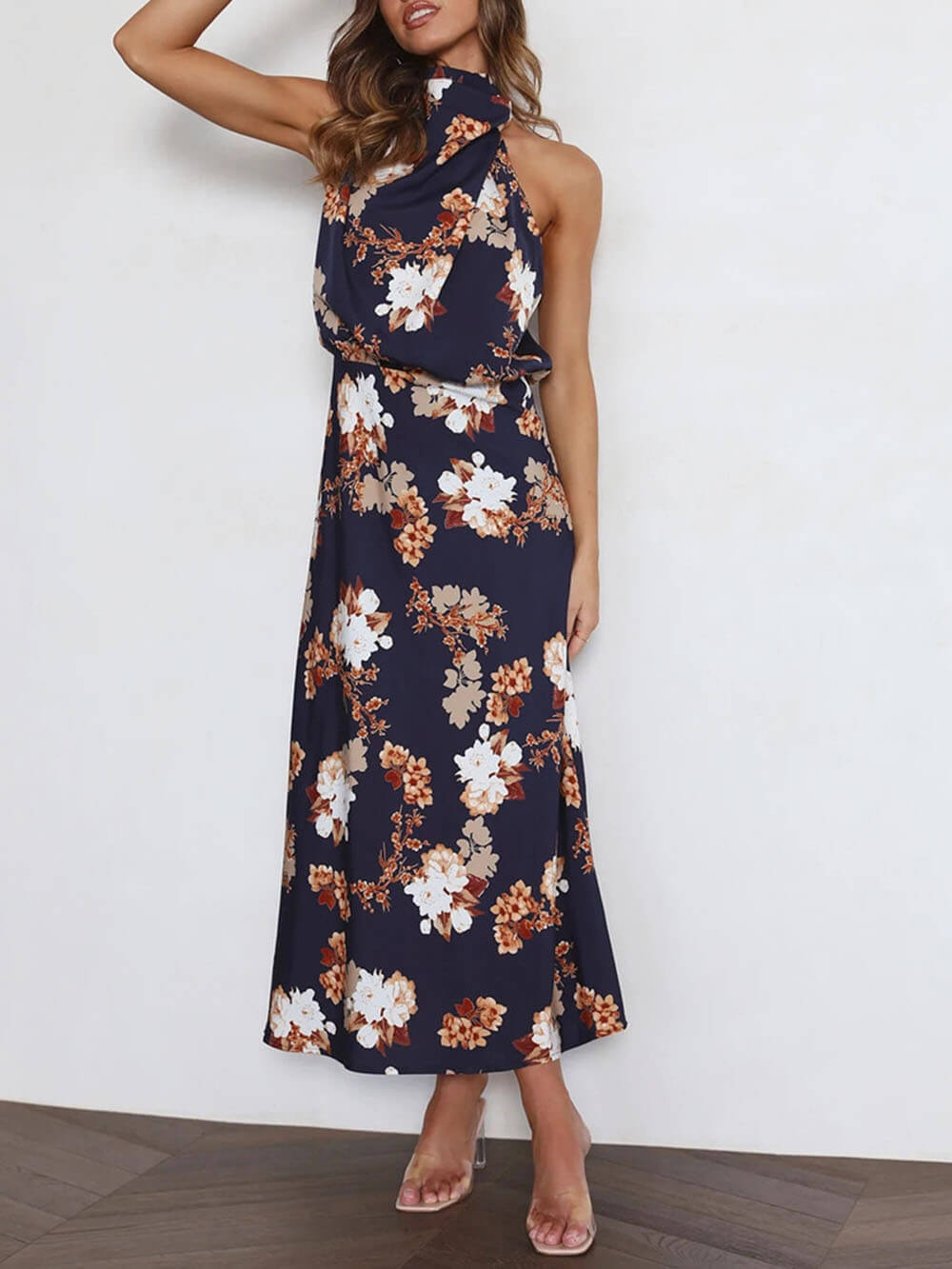 Robe longue fleurie à encolure dos-nu et taille élastiquée