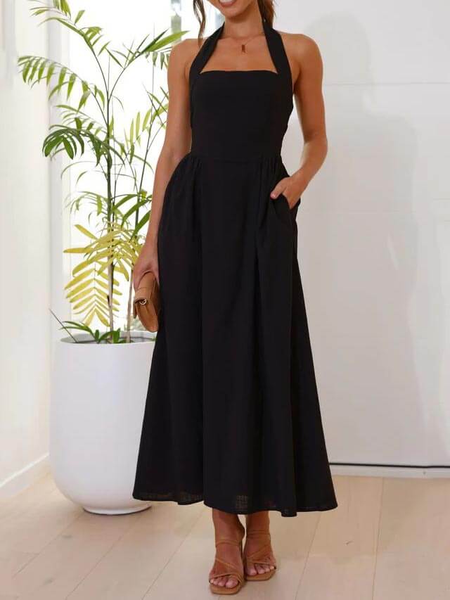 Robe licou courte noire mi-longue avec ceinture