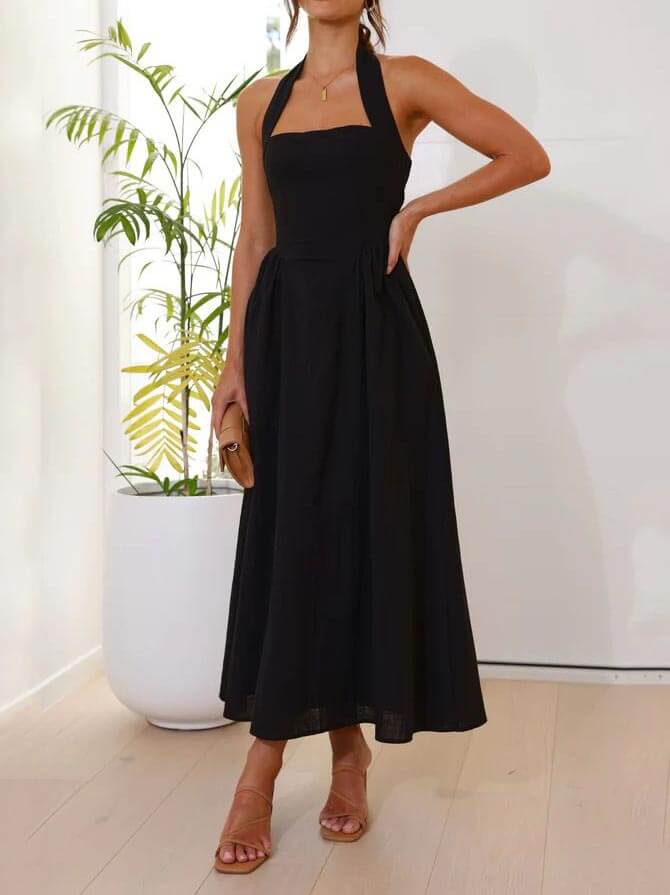 Robe licou courte noire mi-longue avec ceinture