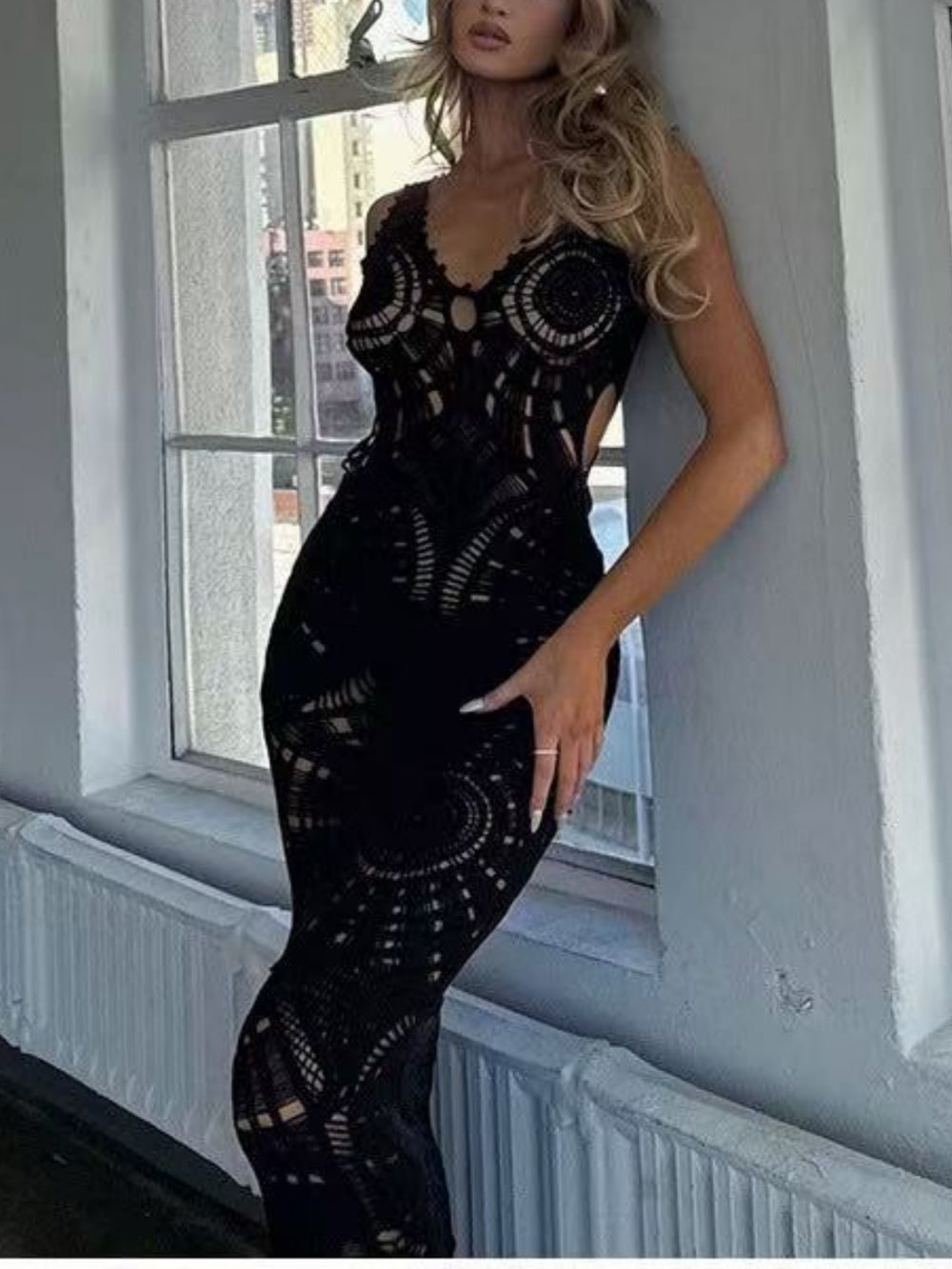 Robe midi sexy moulante décolletée en V pour la plage