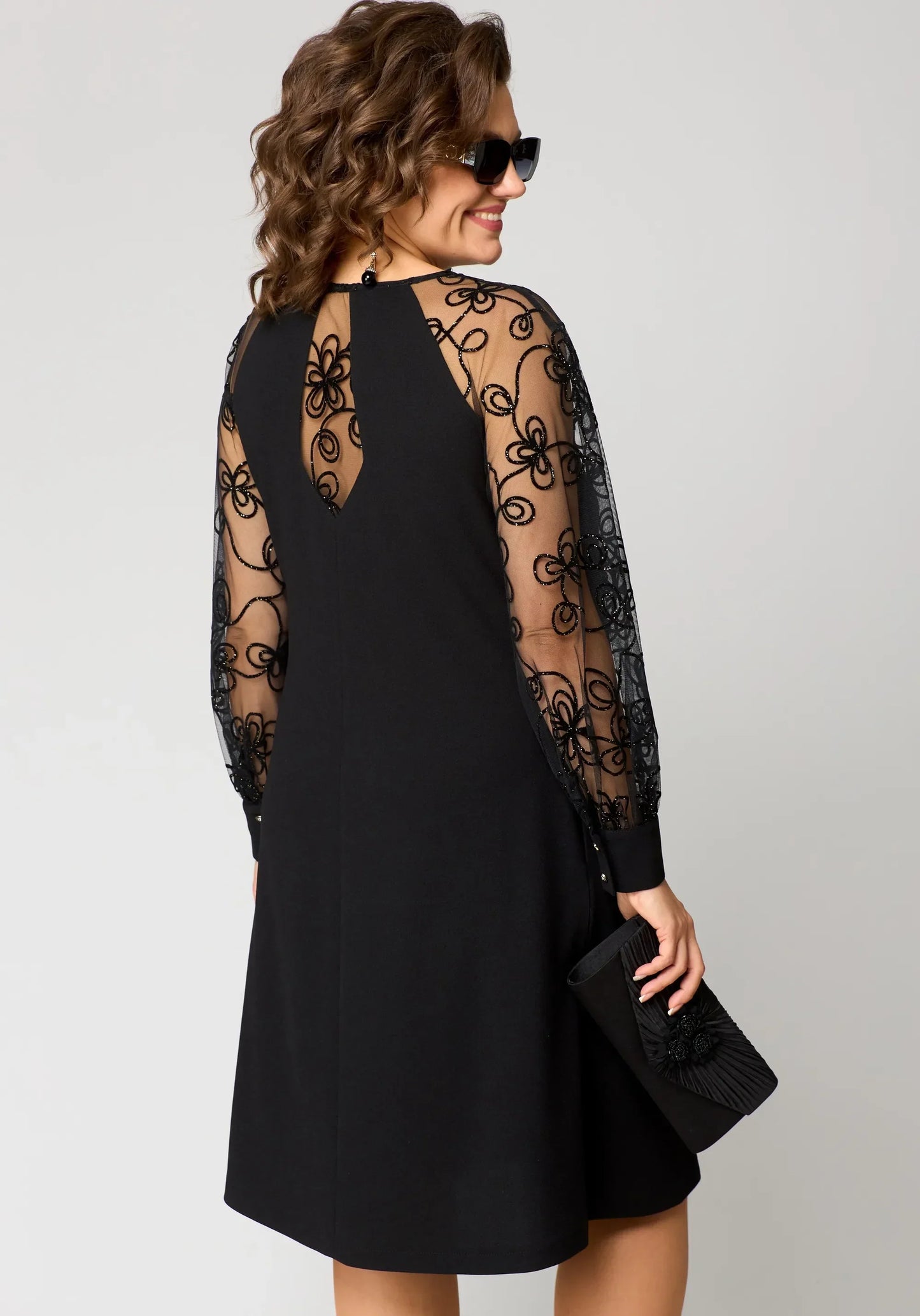 Robe Cora élégante en dentelle