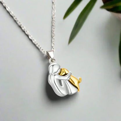 COLLIER ALMA